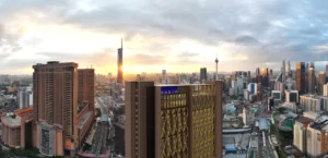 Branniganz-Suite_Pool-Level-View